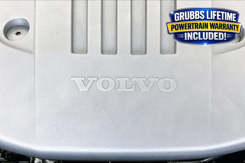 2026 Volvo XC60 B5 Ultra Black Edition
