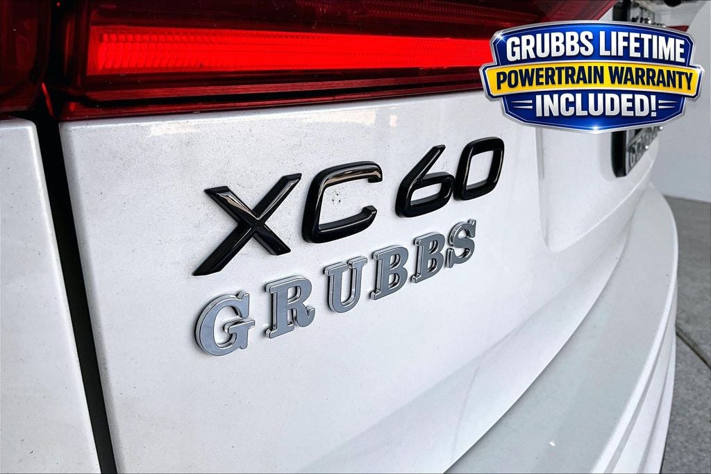 2026 Volvo XC60 B5 Ultra Black Edition