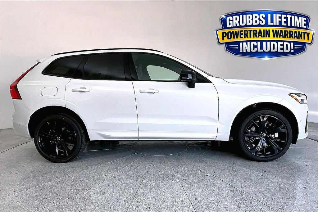 2026 Volvo XC60 B5 Ultra Black Edition