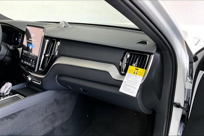 2026 Volvo XC60 B5 Ultra Black Edition