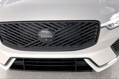 2026 Volvo XC60 B5 Ultra Black Edition