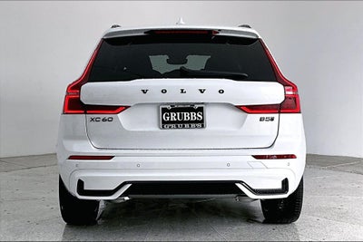 2026 Volvo XC60 B5 Ultra Black Edition