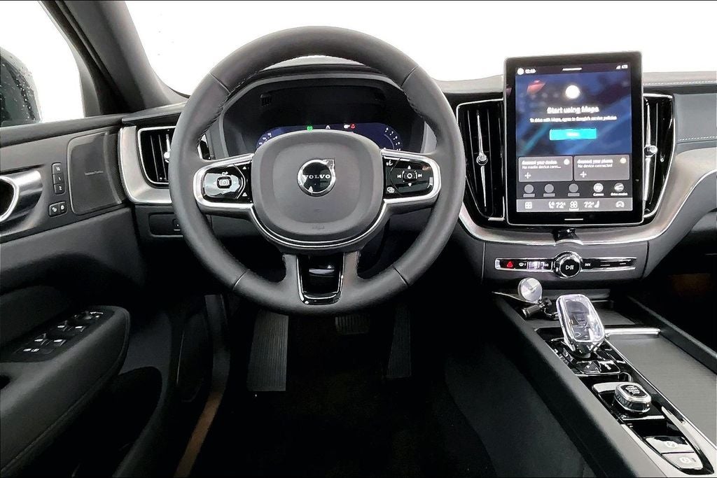 2026 Volvo XC60 B5 Ultra Black Edition