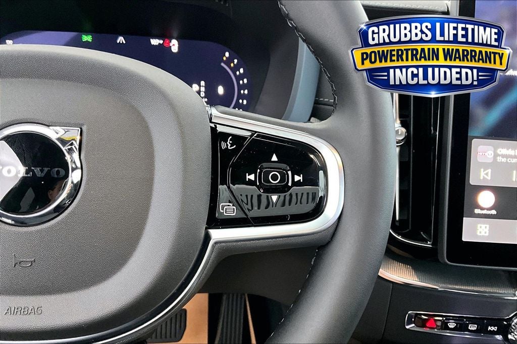 2026 Volvo XC60 B5 Ultra Black Edition