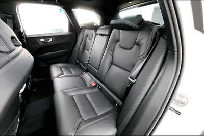 2026 Volvo XC60 B5 Ultra Black Edition