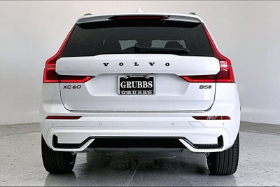 2026 Volvo XC60 B5 Ultra Black Edition