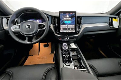 2026 Volvo XC60 B5 Ultra Black Edition