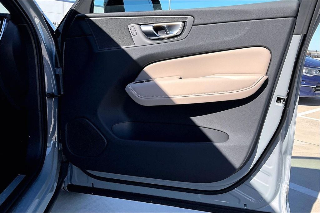 2026 Volvo XC60 B5 Core