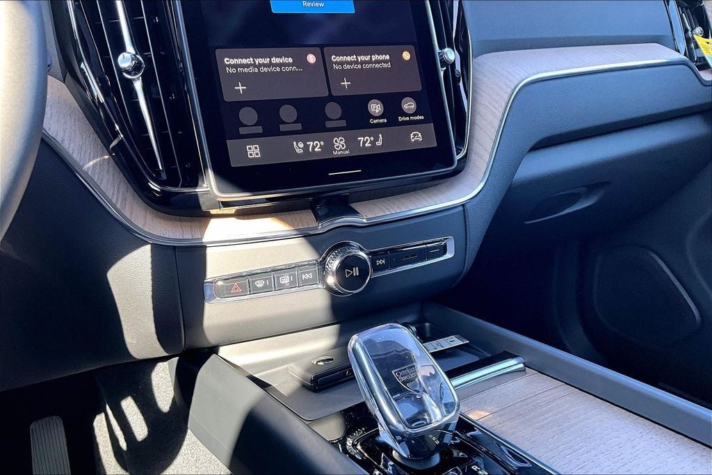 2026 Volvo XC60 B5 Core