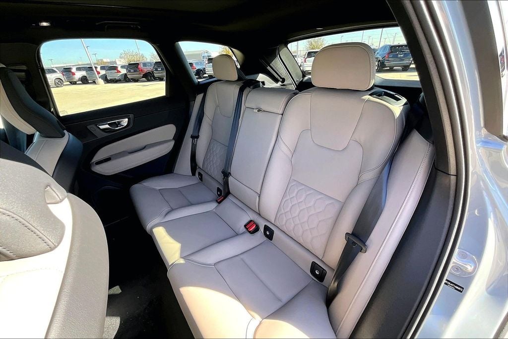 2026 Volvo XC60 B5 Core