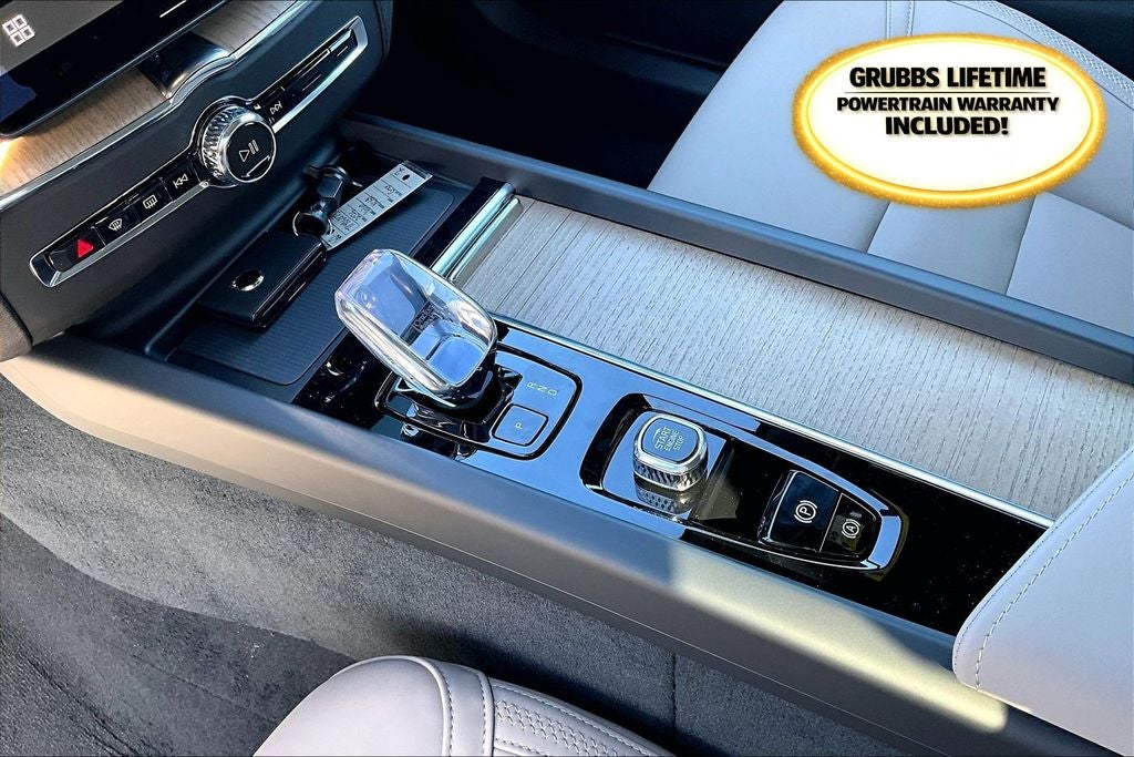 2026 Volvo XC60 B5 Core