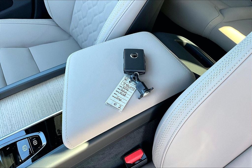 2026 Volvo XC60 B5 Core