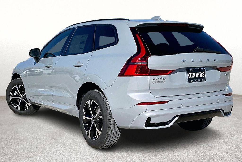 2026 Volvo XC60 B5 Core