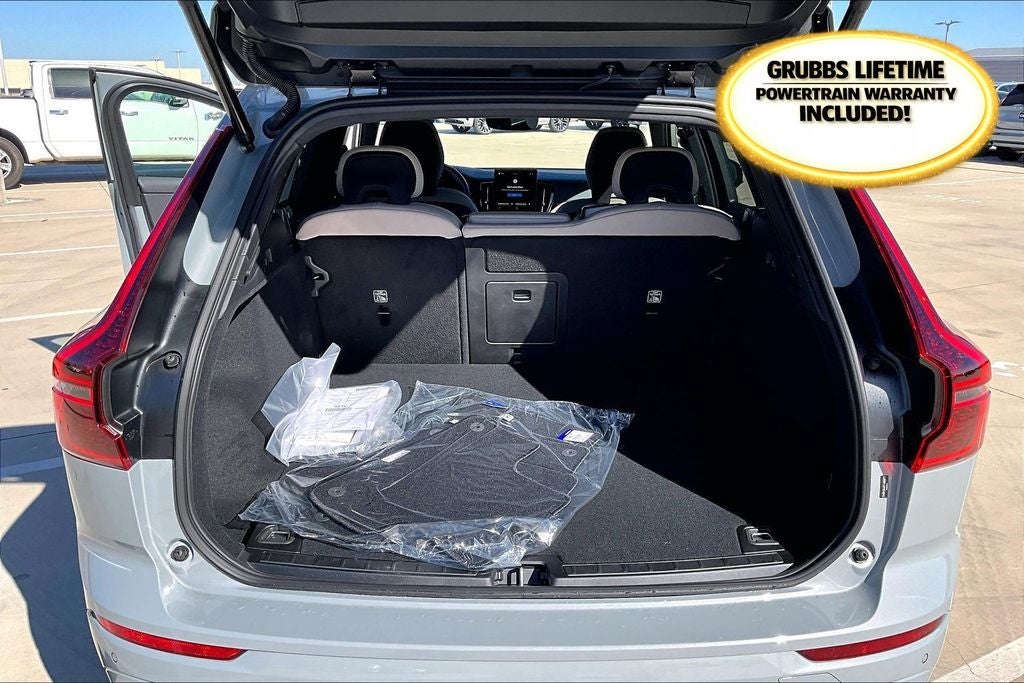 2026 Volvo XC60 B5 Core