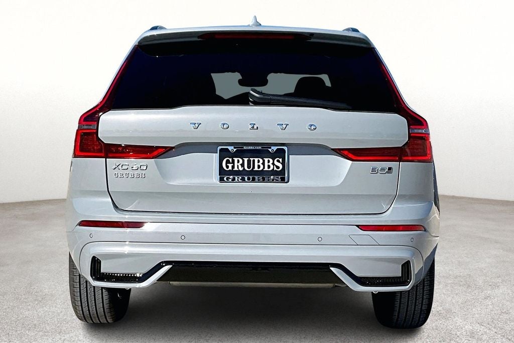 2026 Volvo XC60 B5 Core
