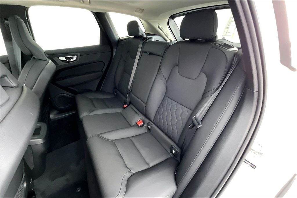 2026 Volvo XC60 B5 Core