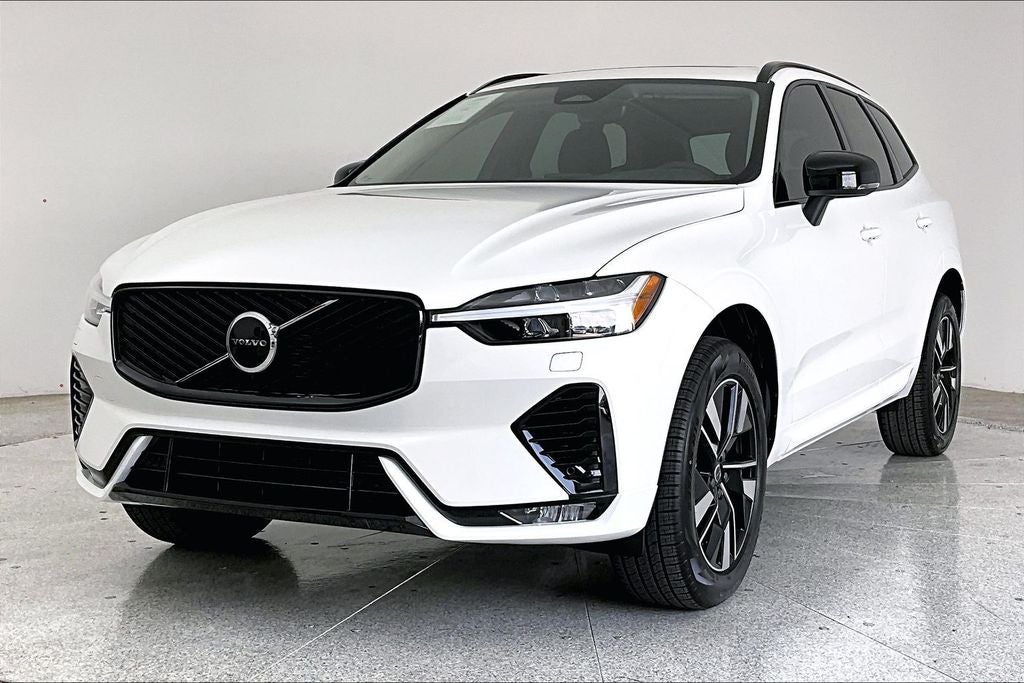 2026 Volvo XC60 B5 Core