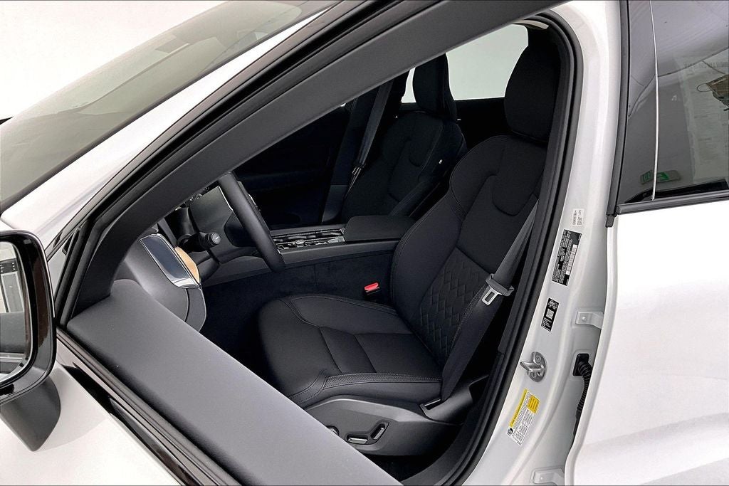 2026 Volvo XC60 B5 Core