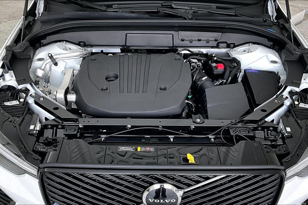 2026 Volvo XC60 B5 Core