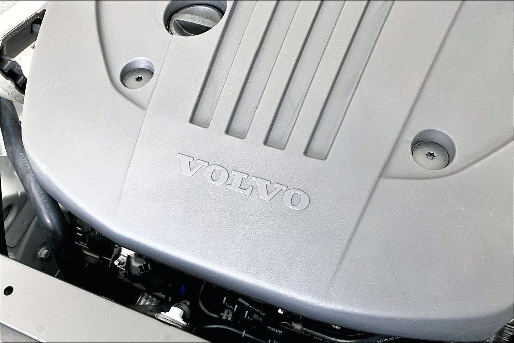 2026 Volvo XC60 B5 Core