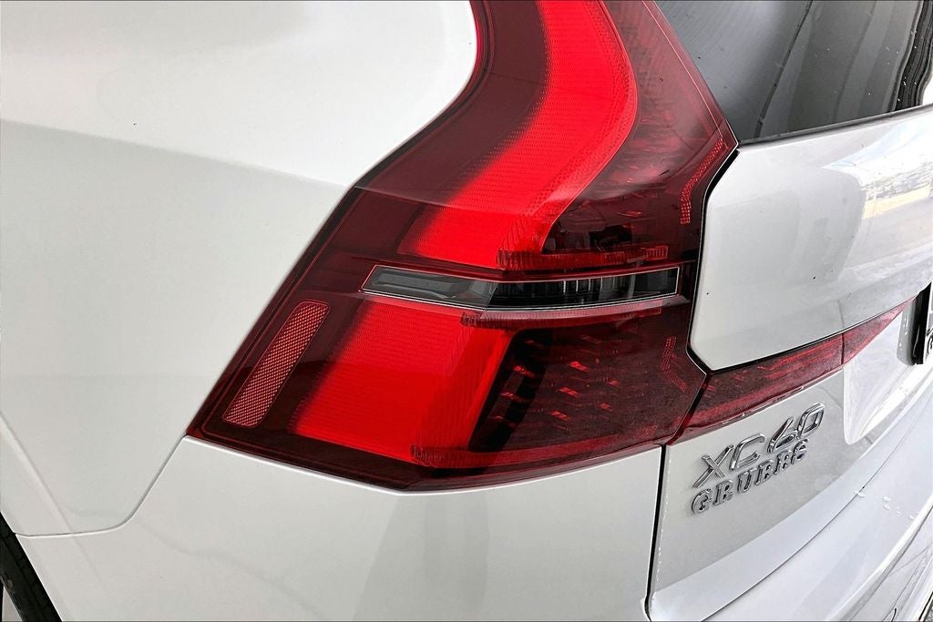 2026 Volvo XC60 B5 Core