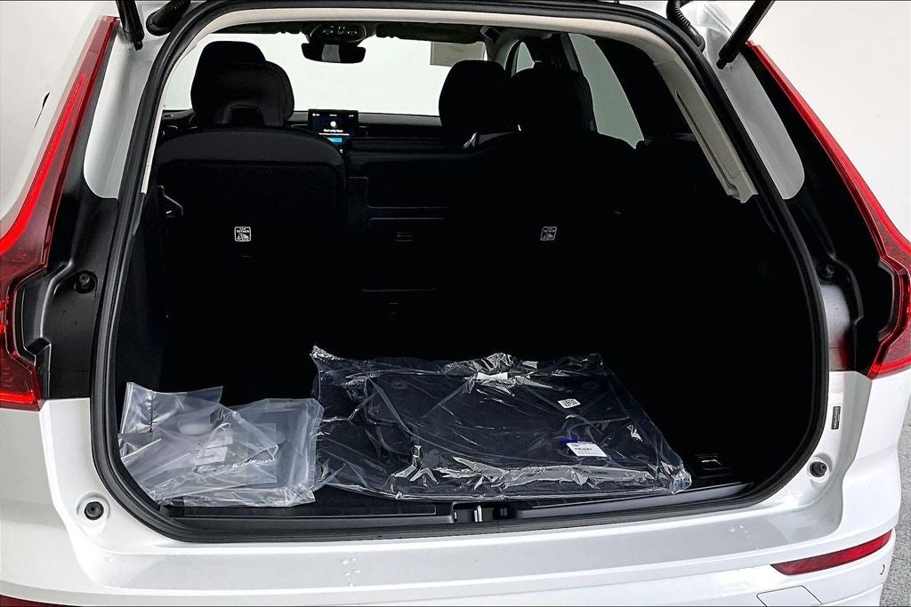 2026 Volvo XC60 B5 Core