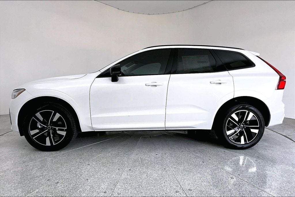 2026 Volvo XC60 B5 Core