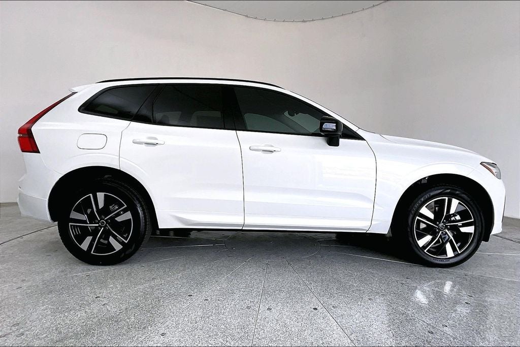 2026 Volvo XC60 B5 Core