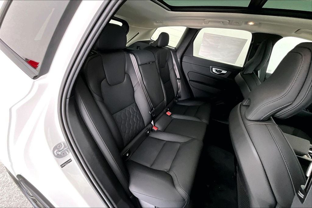 2026 Volvo XC60 B5 Core