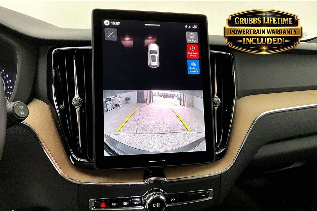 2026 Volvo XC60 B5 Core