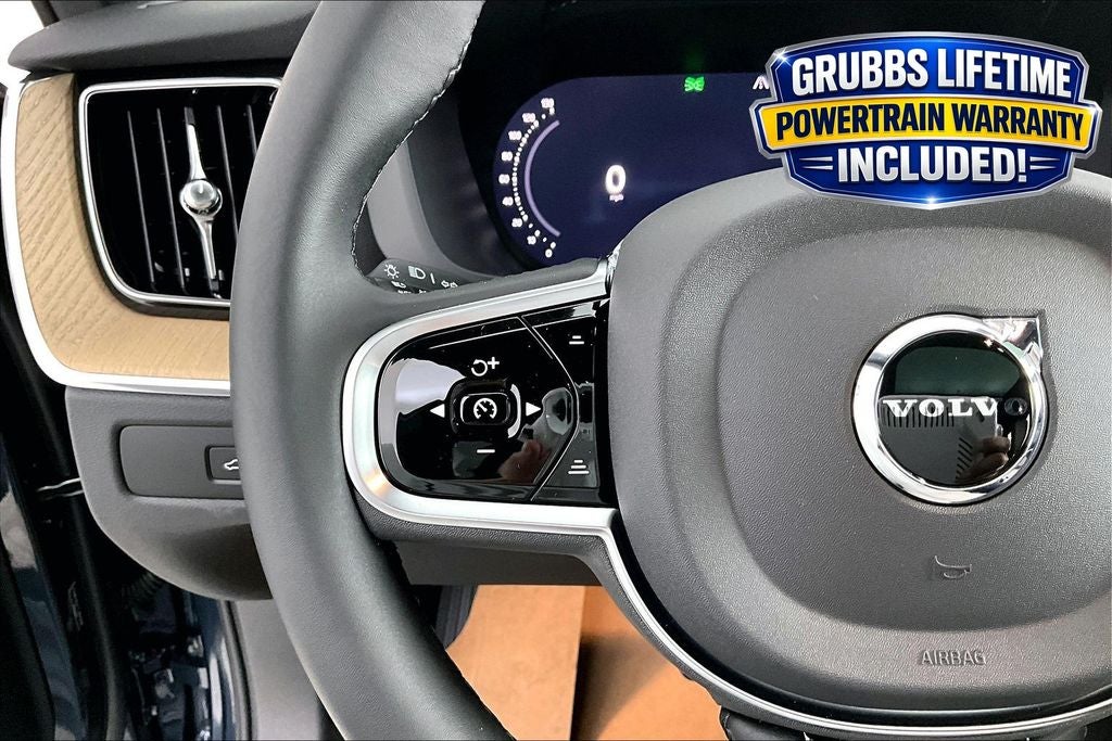 2026 Volvo XC60 B5 Core