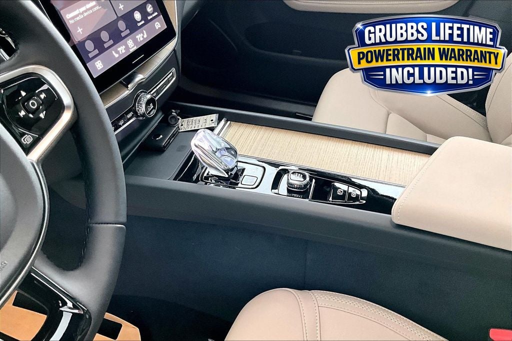 2026 Volvo XC60 B5 Core