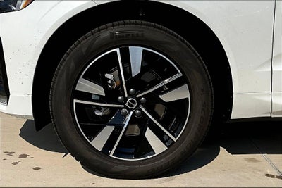 2026 Volvo XC60 B5 Core