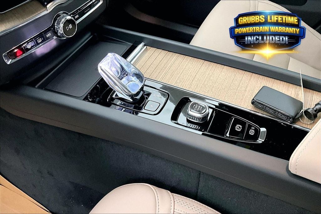 2026 Volvo XC60 B5 Core