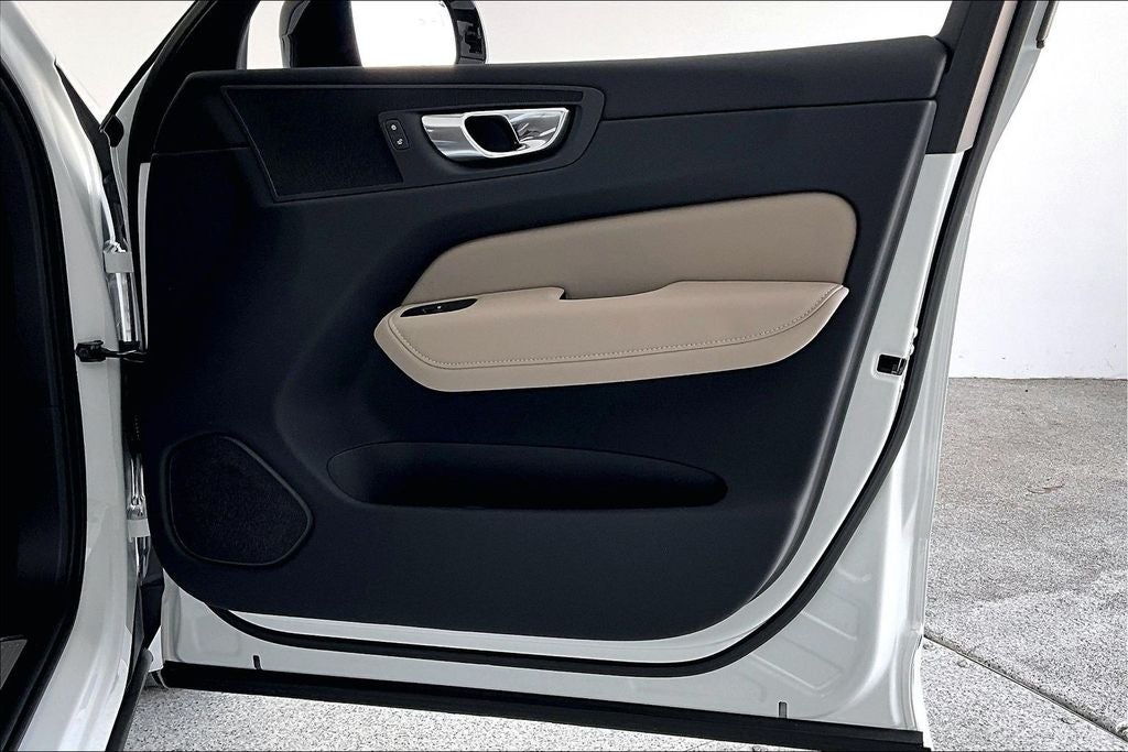 2026 Volvo XC60 B5 Core
