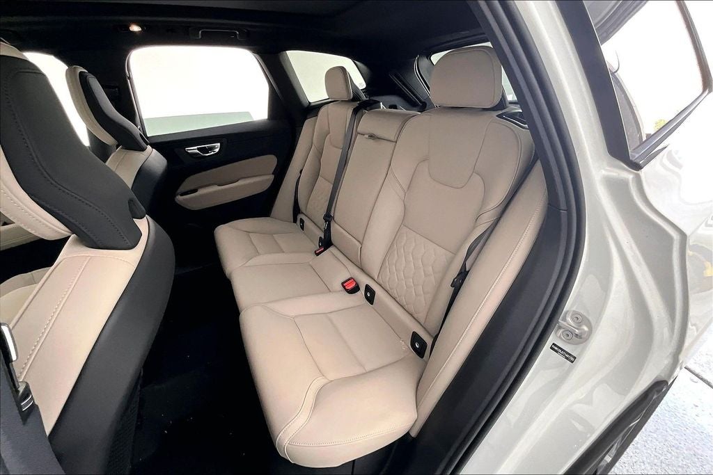 2026 Volvo XC60 B5 Core