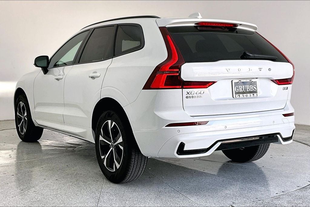 2026 Volvo XC60 B5 Core