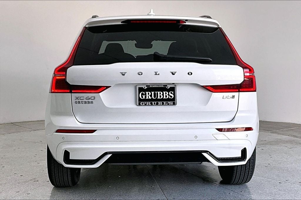 2026 Volvo XC60 B5 Core