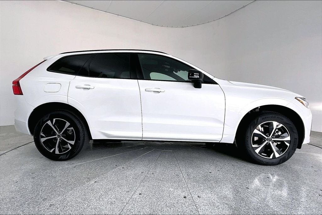2026 Volvo XC60 B5 Core