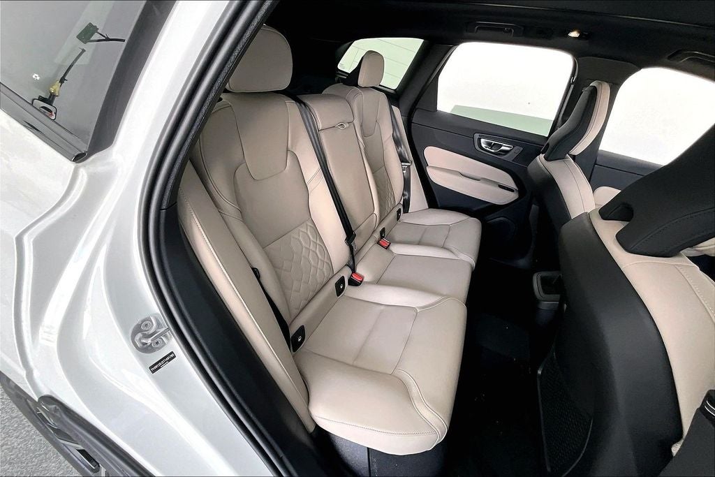 2026 Volvo XC60 B5 Core