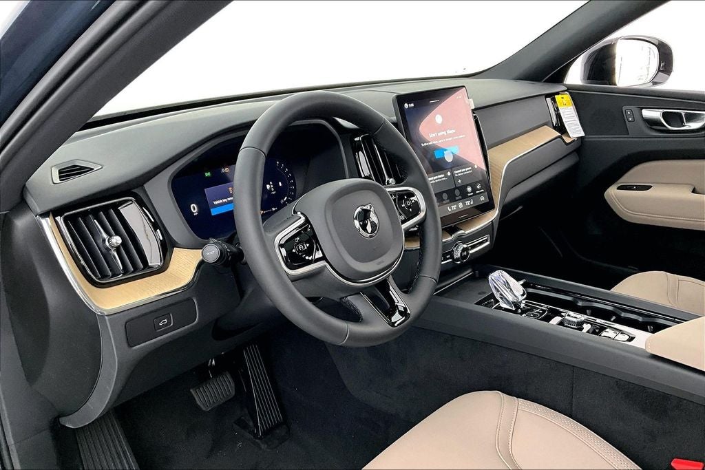 2026 Volvo XC60 B5 Core
