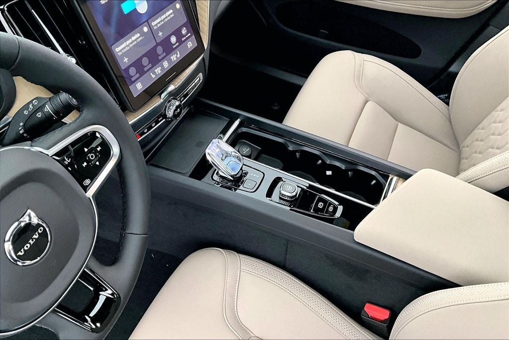 2026 Volvo XC60 B5 Core