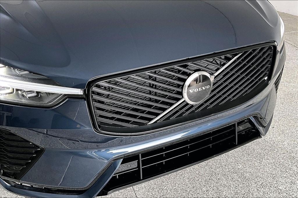 2026 Volvo XC60 B5 Core
