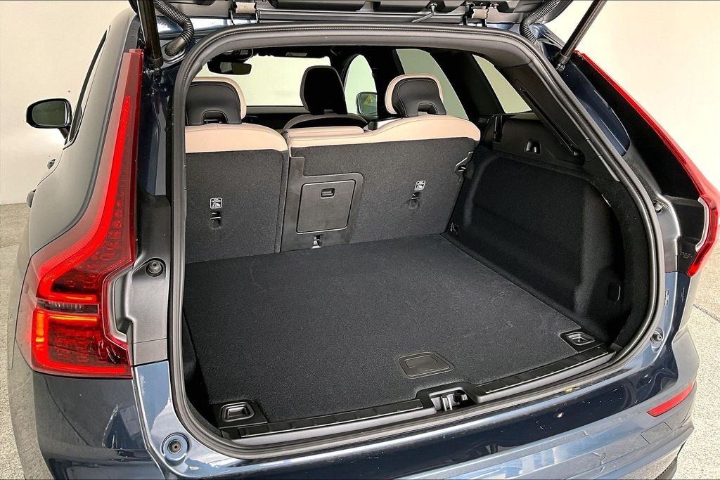 2026 Volvo XC60 B5 Core