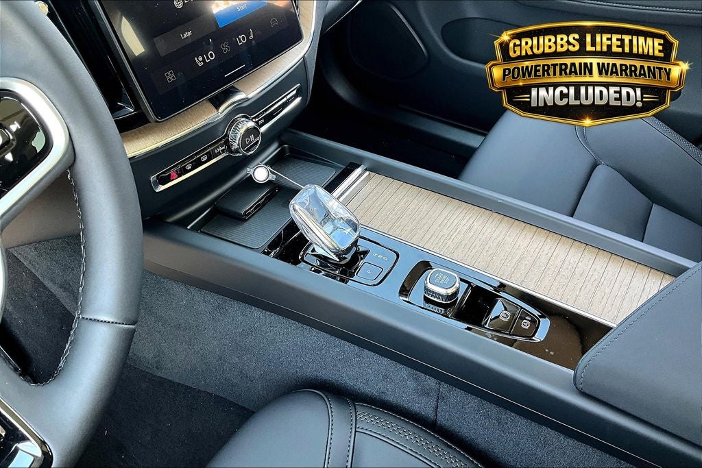 2026 Volvo XC60 B5 Core