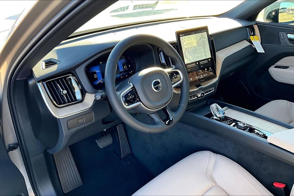 2026 Volvo XC60 B5 Core