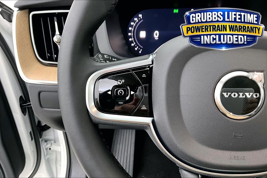 2026 Volvo XC60 B5 Core