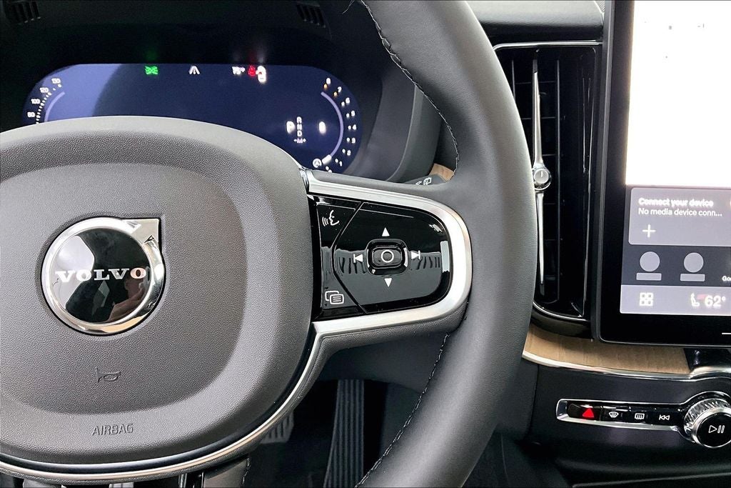 2026 Volvo XC60 B5 Core