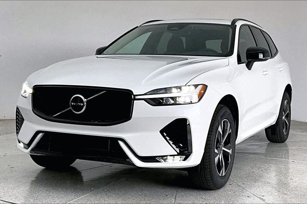 2026 Volvo XC60 B5 Core