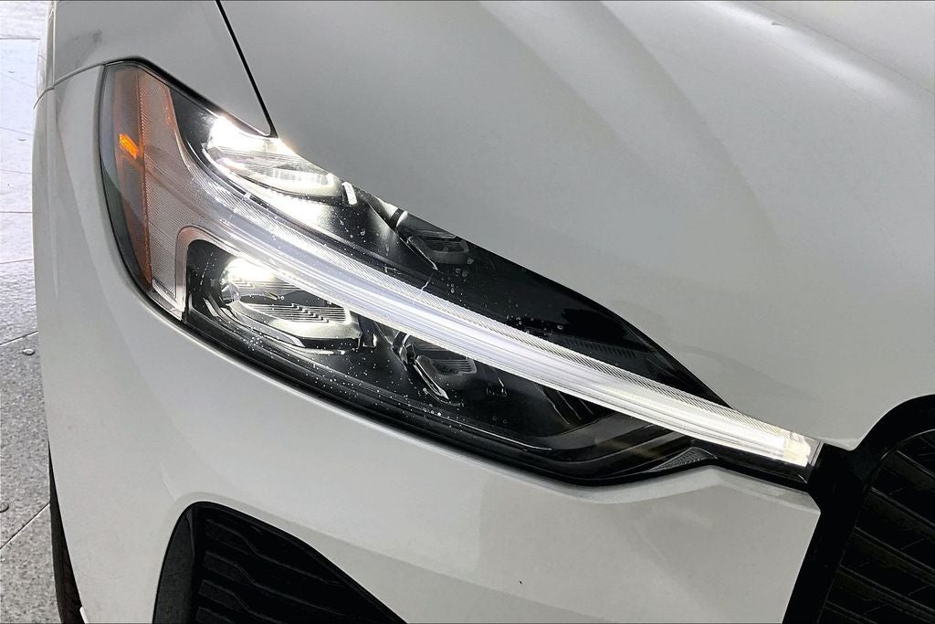 2026 Volvo XC60 B5 Core